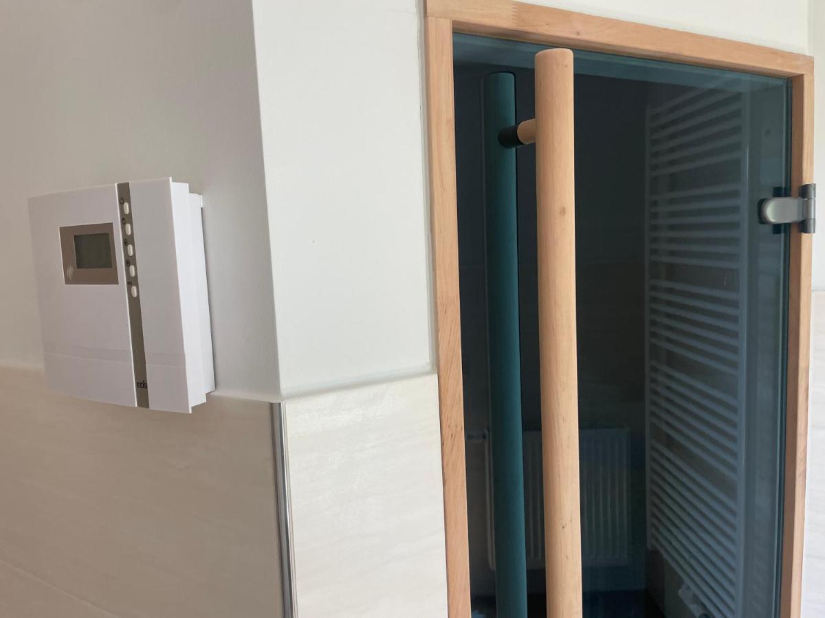 Apartment-Haus Landeskrone เดรสเดน ภายนอก รูปภาพ